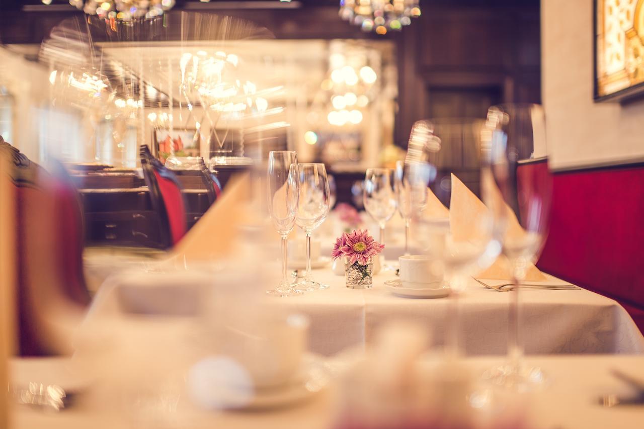 Hotel Florian Palace インドルジフーフ・フラデツ エクステリア 写真